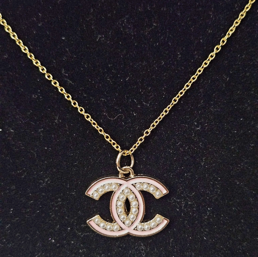 Inspired Charm With Chain - Picture 5 of 8